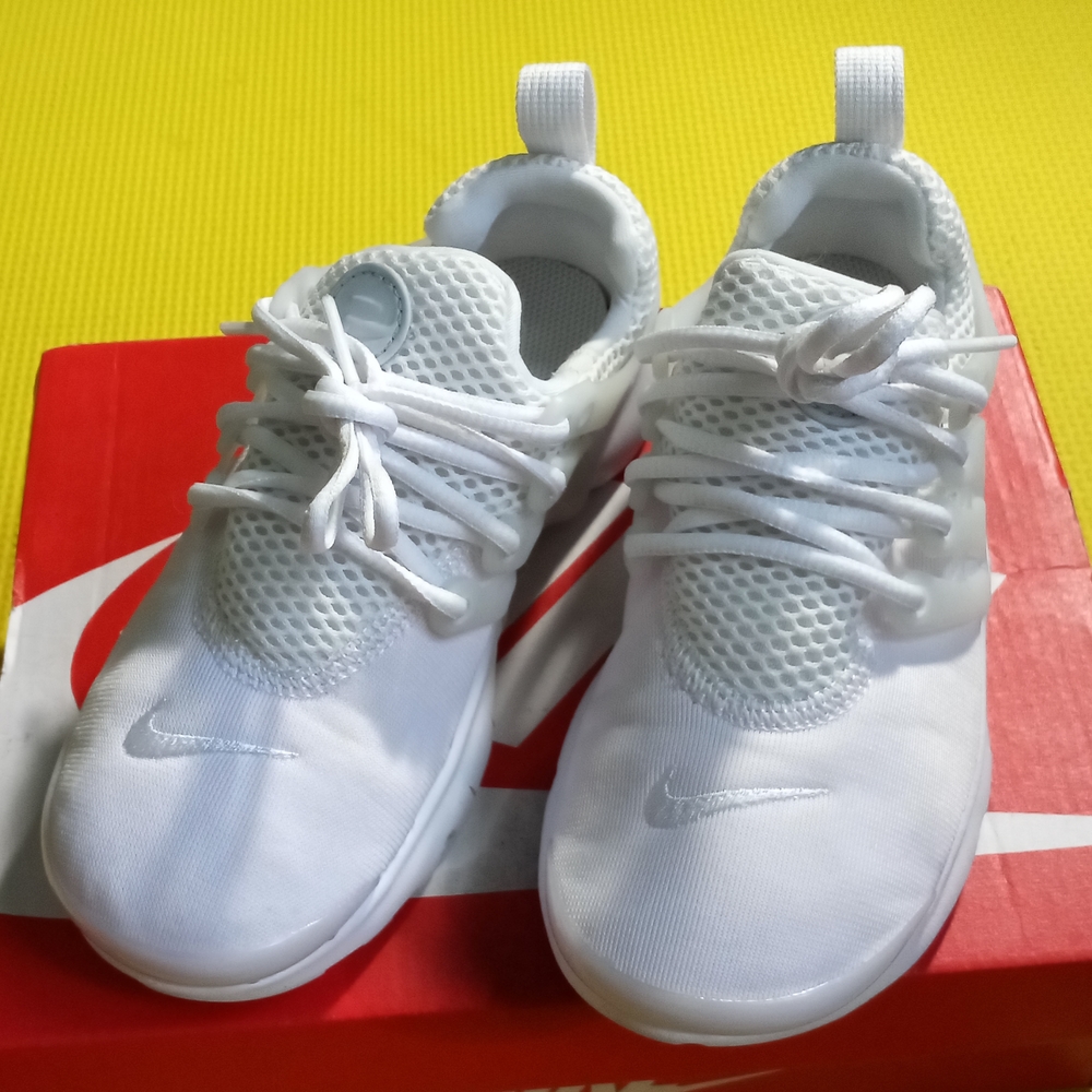 🤩SZ 13 NIKE PRESTO🤩